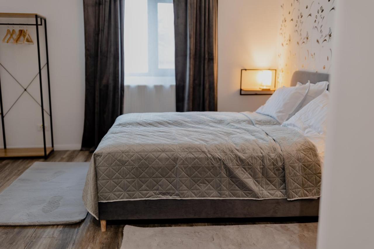 No. 55 Hotel Buzau Bagian luar foto