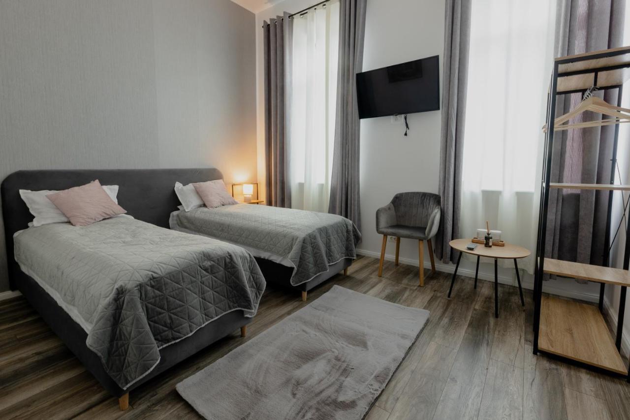 No. 55 Hotel Buzau Bagian luar foto