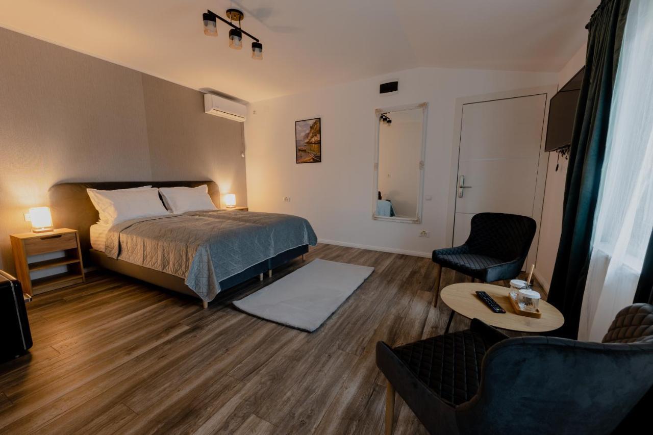 No. 55 Hotel Buzau Bagian luar foto
