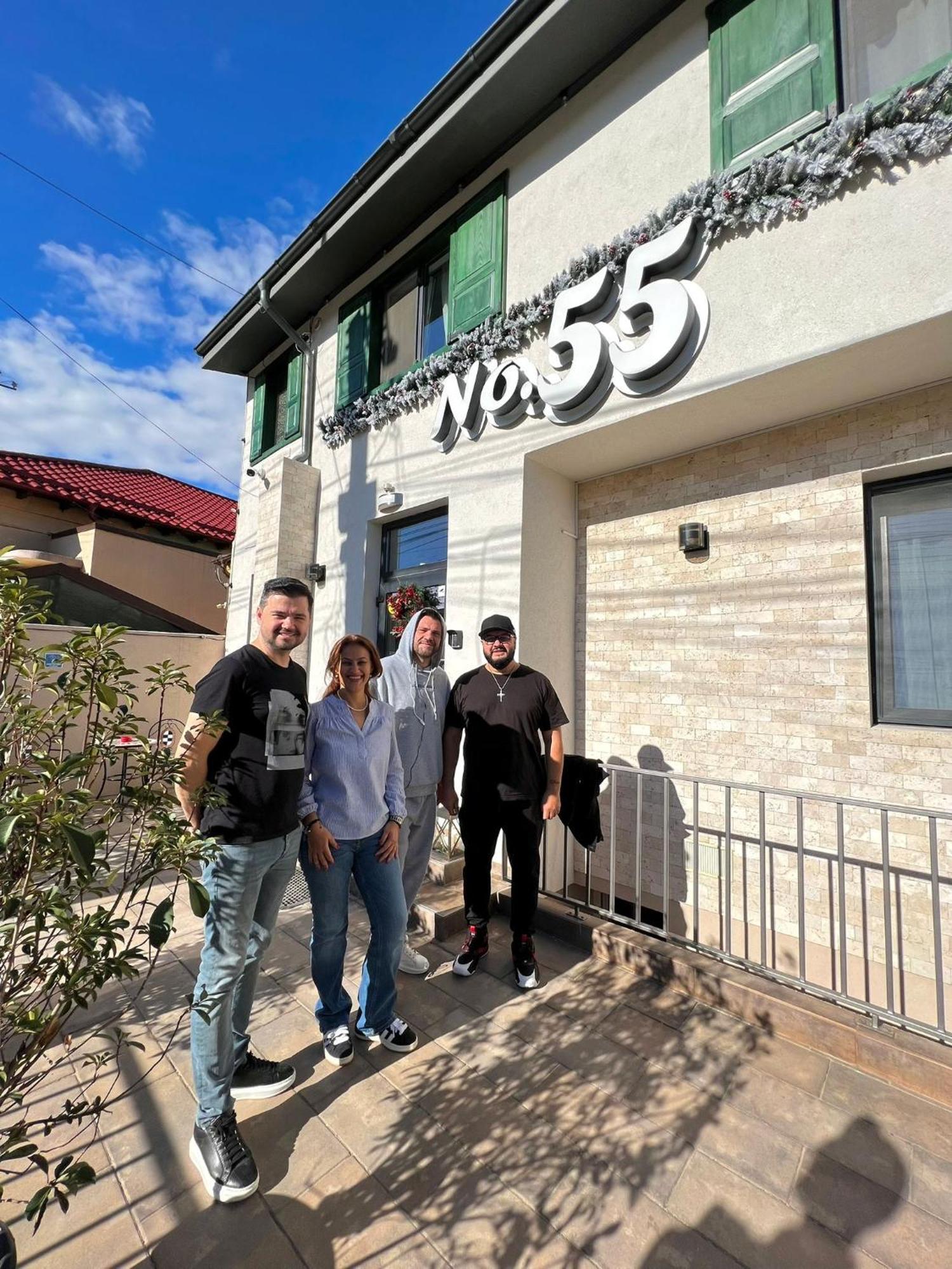No. 55 Hotel Buzau Bagian luar foto